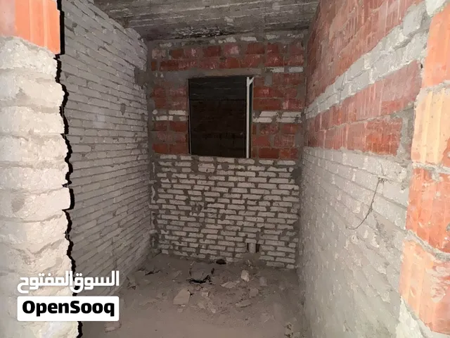 شقة فاخرة بدون تشطيب للبيع