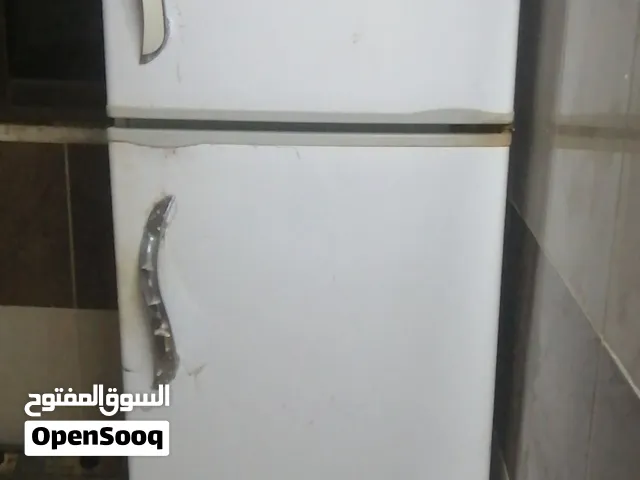 ثلاجة للبيع