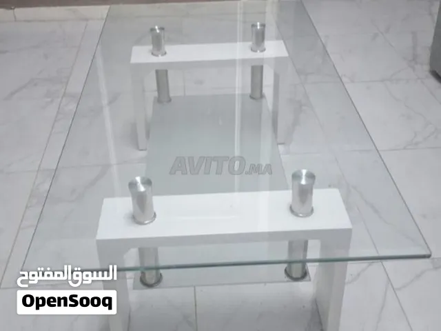 طاولة زجاج