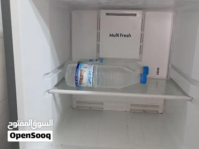 ثلاجه بخاريه كبتل استخدام سنه لاغير شبه جديد 220 لتر سعتها