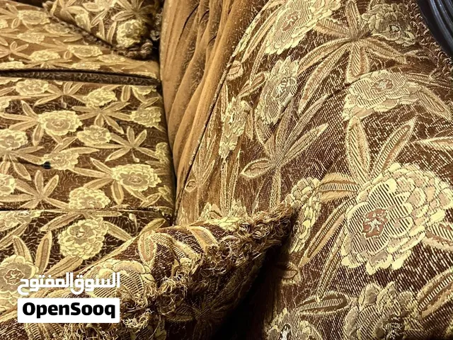 طقم كنب مصري مستعمل بحاله ممتازه جداً