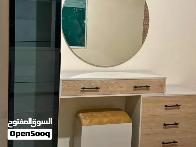 تسريحة أحدث موديلات تواليت إنارة مخفية اجمل التصاميم العصريه والأنيقة تفصيل على الطلب خشب لامنيت