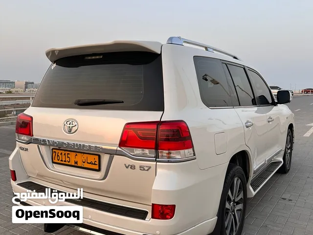 Used Toyota Land Cruiser in Muscat