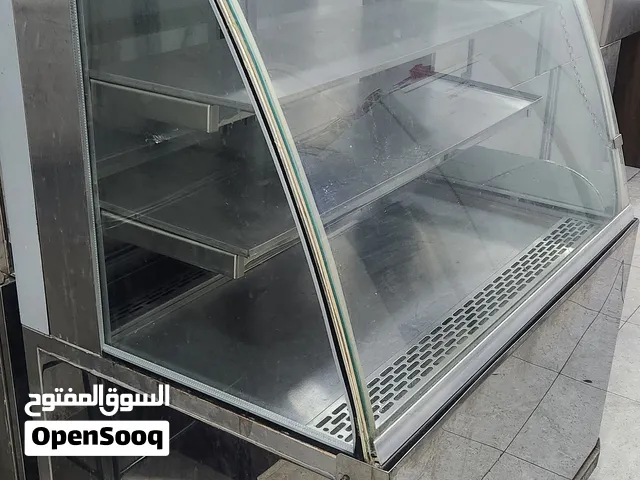 للبيع ثلاجة عرض بحالة جيدة