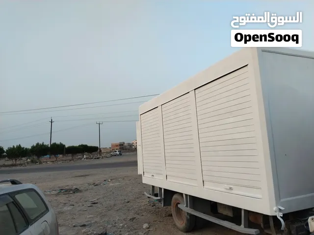 صندقه  تفصيل سعودي العدد حبتين
