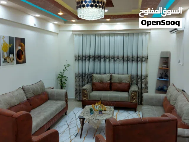 شقة في مجمع حي الحسين السكني للبيع
