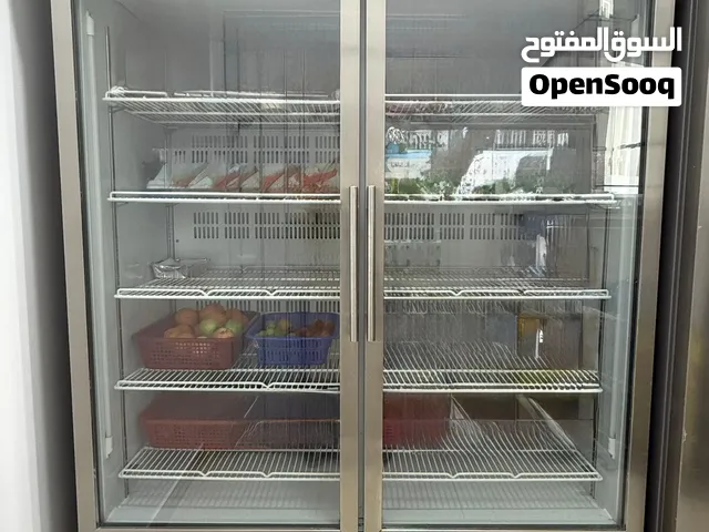 ثلاجه ميديا بلس حجم كبير بابين زجاج بحاله ممتازه