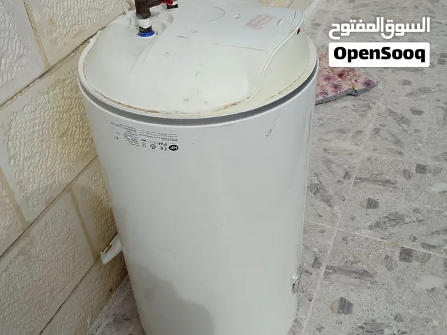 سخان ماء بحالة ممتازة