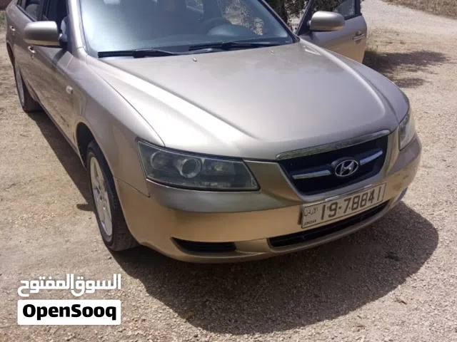 هونداي سوناتا للبيع او البدل ويفضل على باص ويفضل باص بنزين.