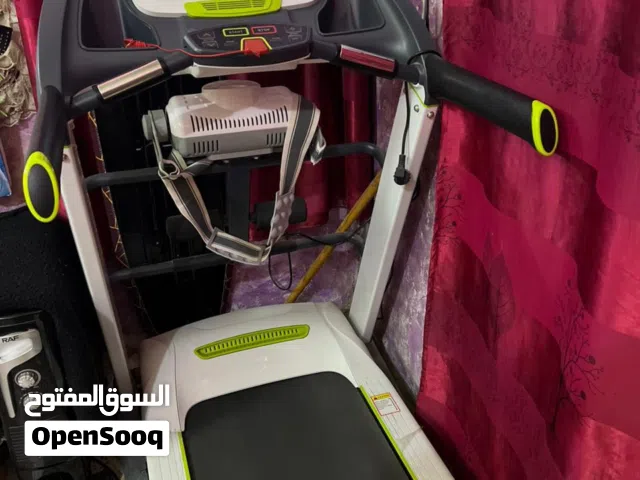 جهاز جري رياضي A C