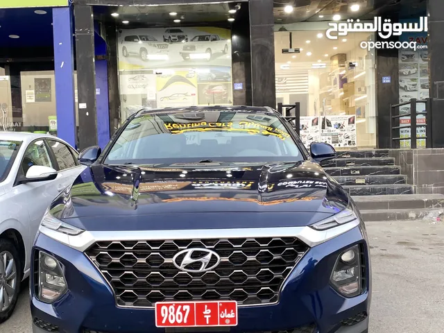 هيونداي سنتافي فورويل - دفع رباعي Hyundai Santa Fe Four Wheel Drive 4WD car rent in Muscat
