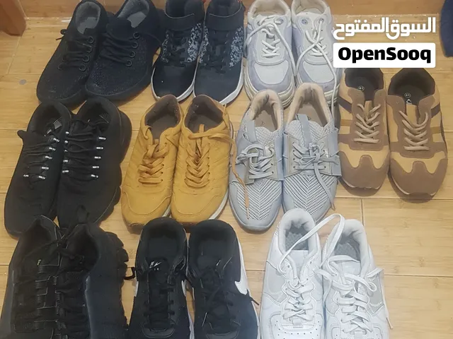 احذية مستعملة  للبيع 10 حبة