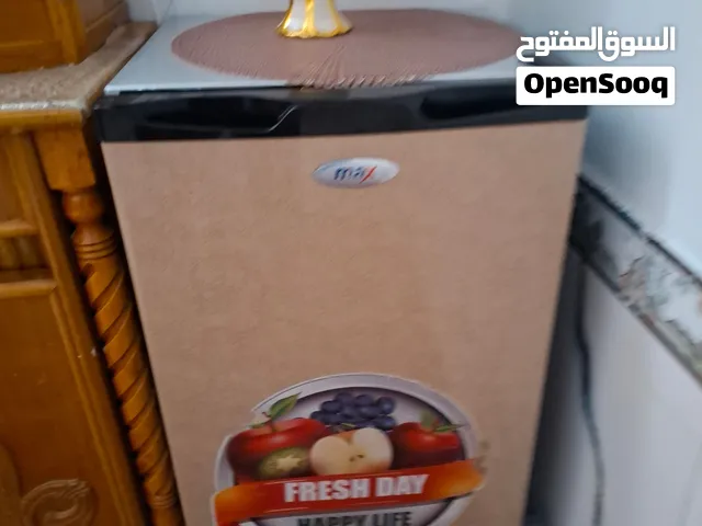 ثلاجه مع طباخ للبيع