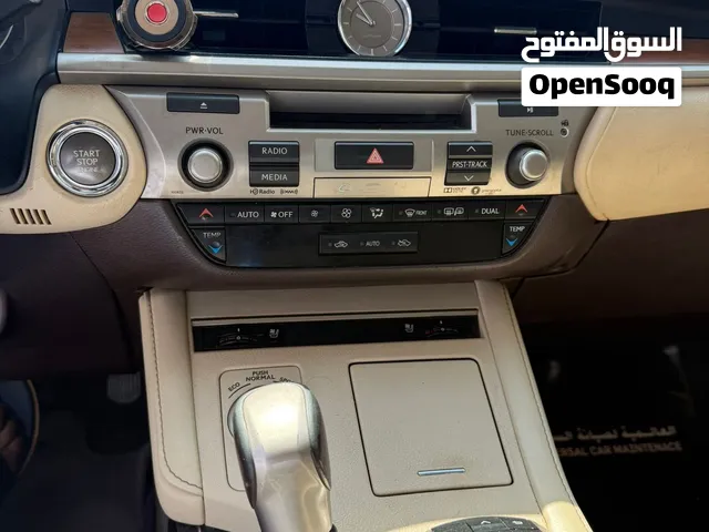 لكزس ES 350 2018 موديل فخمة ومواصفات أمريكية بحالة ممتازة للأراضي ومع كماليات عالية