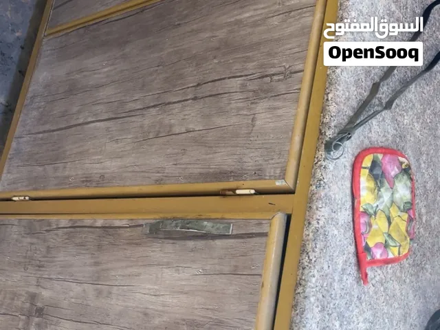 الاثاث للبيع