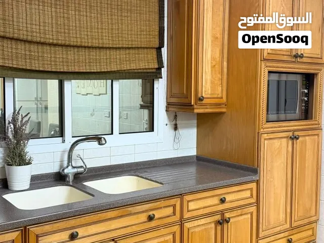 مطبخ أمريكي فاخر