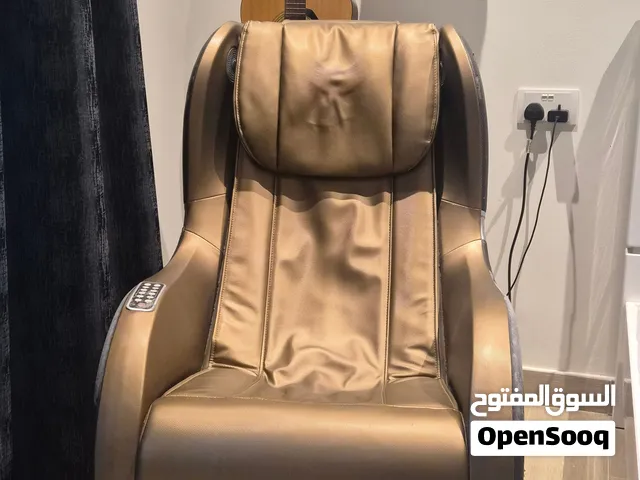 isukoshi Massage chair for sale with Bluetooth speakers.