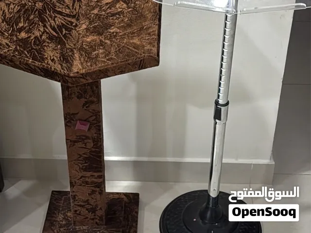 حامل مصحف بني اللون