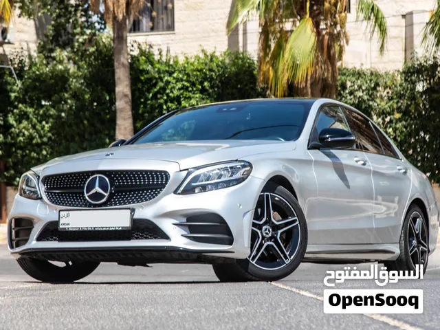 Mercedes C200 2019 Amg kit mild hybrid Night Package   السيارة وارد المانيا و قطعت مسافة 119,000