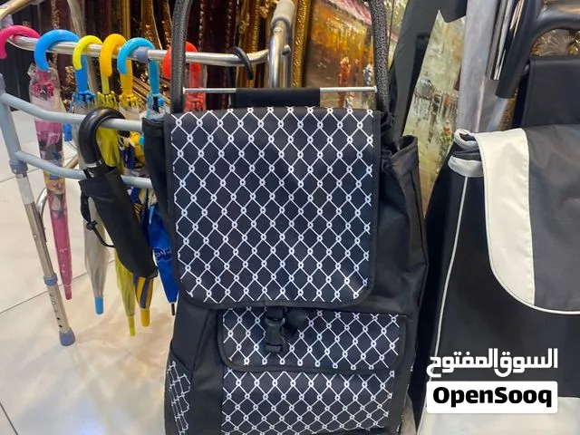 شنط تسوق قماش وتر بروف احجام مختلفة والوان مختلفة حديد كامل مع قماش
