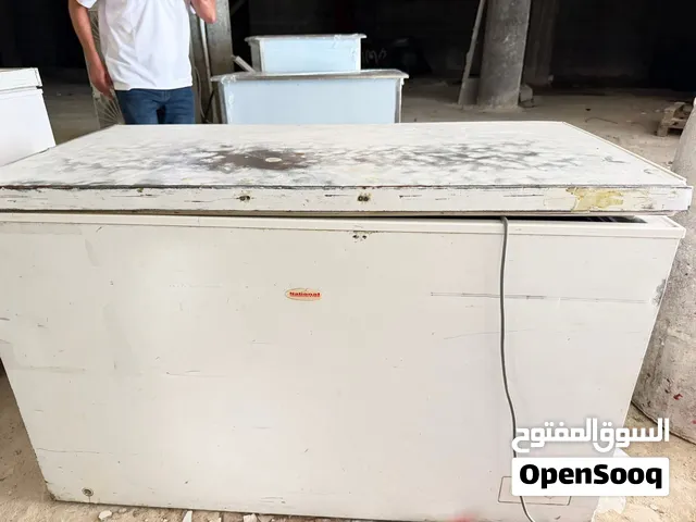 للبيع  فريزر بحالة ممتازة بسعر حررق