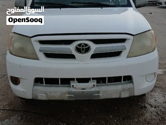 2006 تويوتا هيلوكس Standard