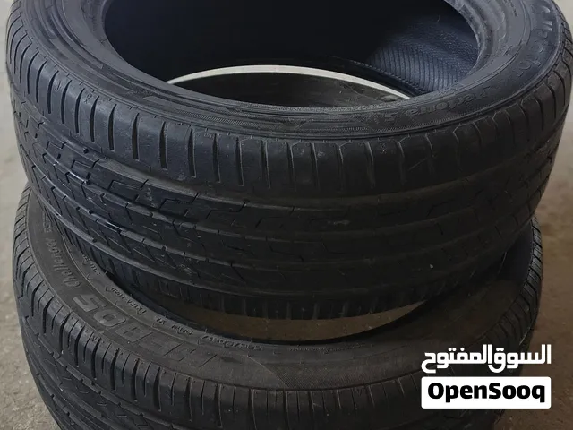 للبيع فردتين كوشوك قياس 225/50/17