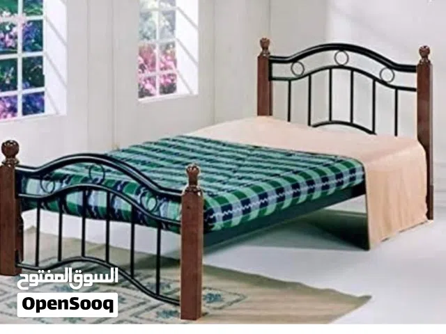 إعلان بيع سريرين فرديين مستعملين