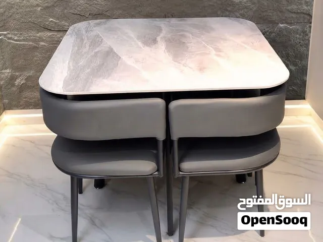 طاولة طعام ذكية وفخمة ل 4 كراسي - تصميم عصري للمساحات الصغيرة