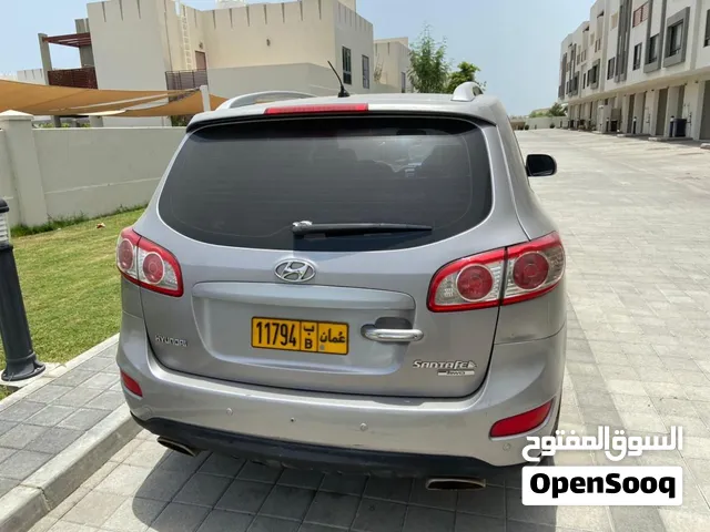 سيارة هيونداي سنتافي موديل 2011 مستعملة بحالة ممتازة ومرخصة  Hyundai Santa Fe Model 2011 excellent