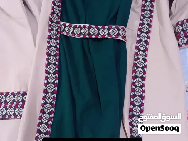 فساتين مستخدمه مره وحده فقط