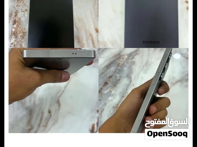 الهاتف بحالة جيدة فقط خدشين في الاعلى خفيف واضح في الصورة ذاكرة 256 رام 1212 جهاز ممتاز