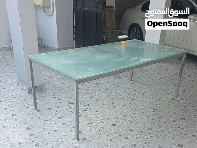 للبيع طاوله المنيوم وزجاج متين 200×100