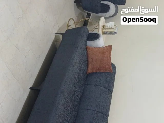طقم كنب جديد استخدام اسبوع تم تفصيله 230ريال للبيع 135ريال