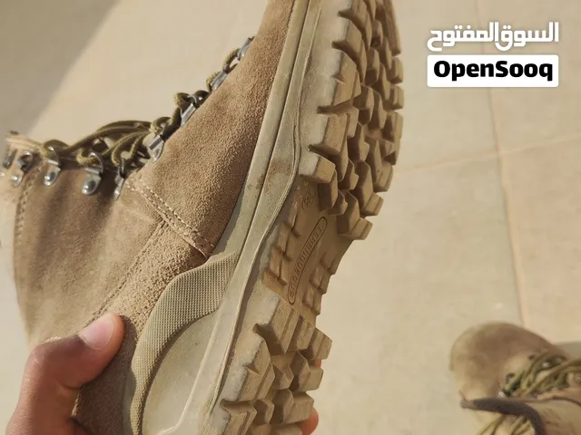 بسطار عسكري اخضر زيتي نمره 38