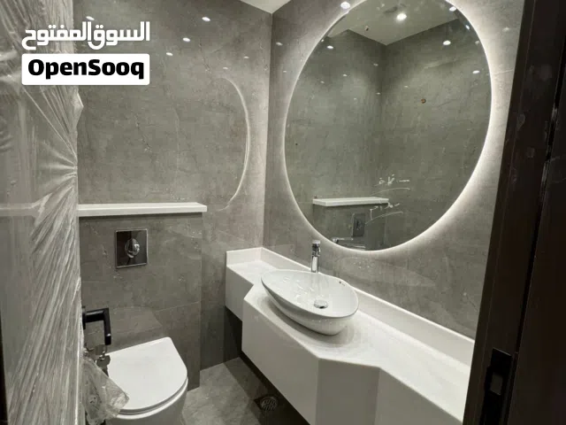 شقة طابق أول(4 غرف نوم) بمساحة 210 م2 بالجبيهة ام زويتينة بالقرب من اكاديمية ليفانت