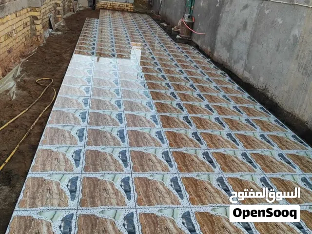 خلفه سيراميك والواح وبورسلان  ودرج
