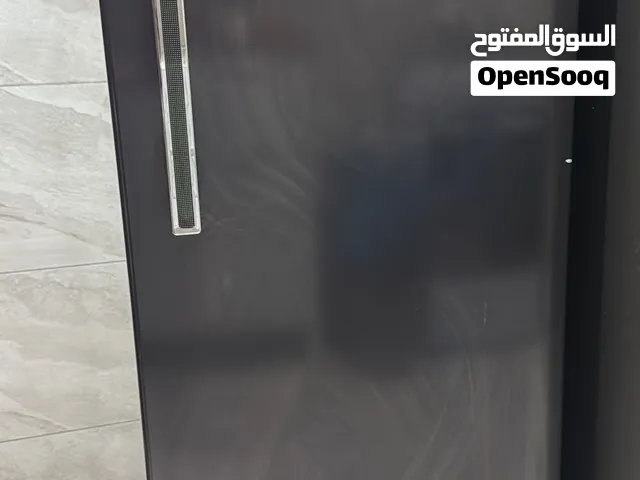 ثلاجة نظيفة و قوية