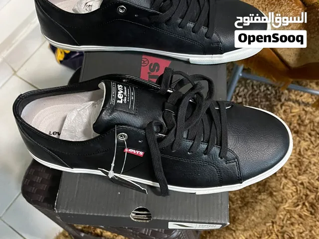 حذاء ليفايس اصلي قياس 43
