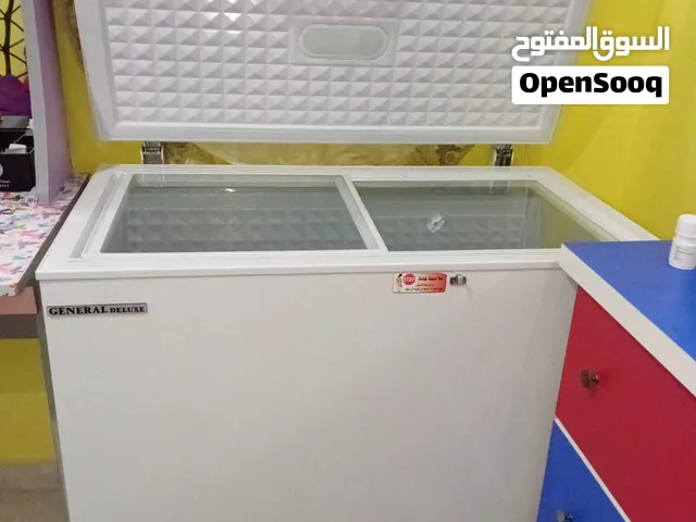 فريزر للبيع نوعية جنرال ديلوكس حجم 197 لتر