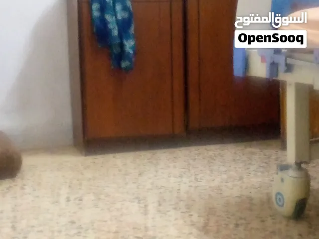 طاولة تلفزيون