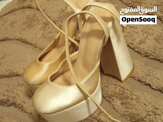 كعب عرايس 15 سم ، لبسه وحده