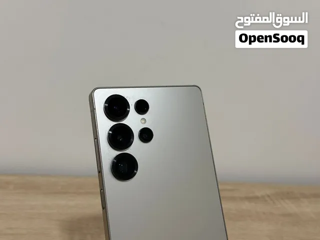 الترا s25 استخدام بسيط اقل من سنه و بعده تحت الضمان مع كامل ملحقاته ( بدون خدش )
