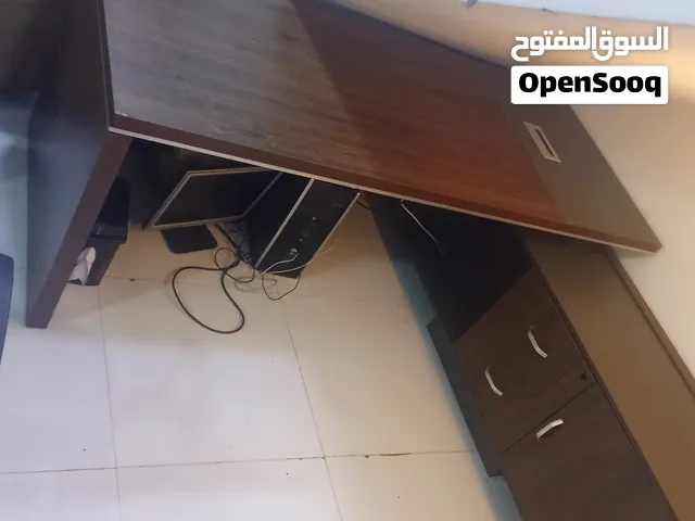 Embassador L-shaped executive office deskمكتب السفير (ك) كحرف كاف