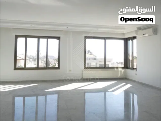 شقة مميزة طابق ثالث للبيع في الكرسي