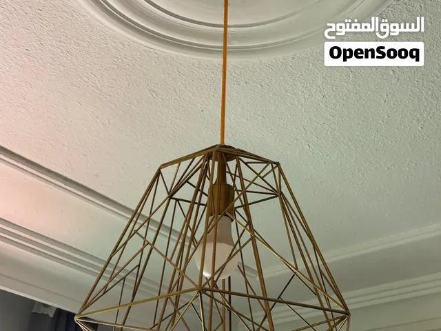ثريات حائط مودرن مستعمل محالة ممتازة