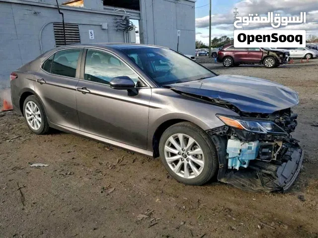 كامري 2018 بالحادث مسافه 45000