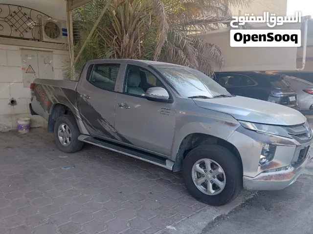 وانيت L200 2021