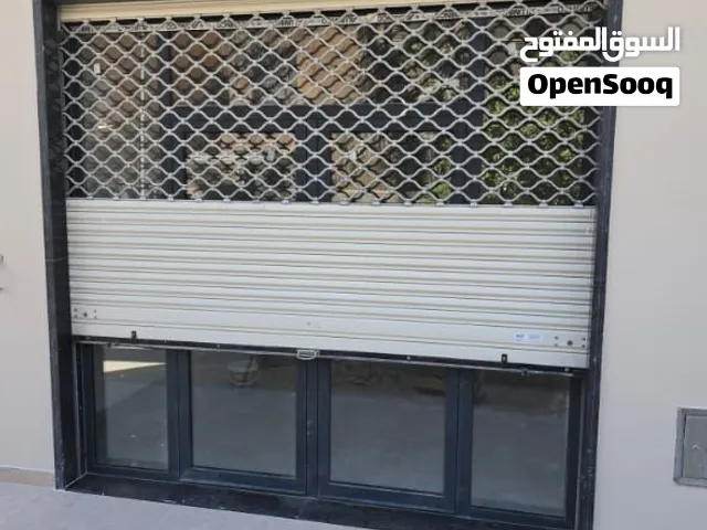 محلات للايجار نشاط تجاري خدمي في النوفليين تشطيب حديث قرب حلويات الملكة بمساحات واسعار متعددة