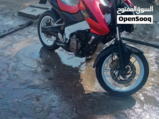 باجاج ns200 للبيع